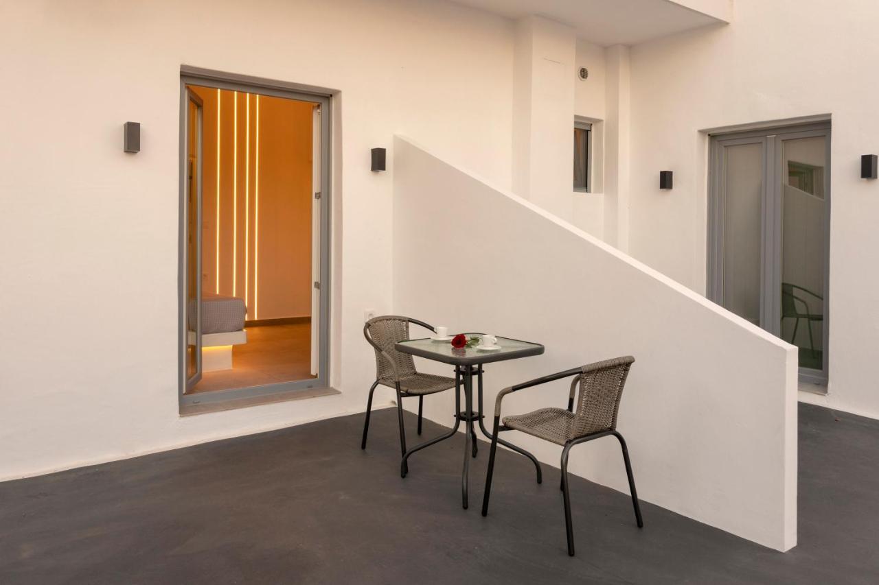 Linea Luxury Suites Fira (Santorini) Exterior foto